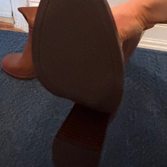 Unisa Wide Calf Brown Size 7 High Boot - Picture 7 of 8